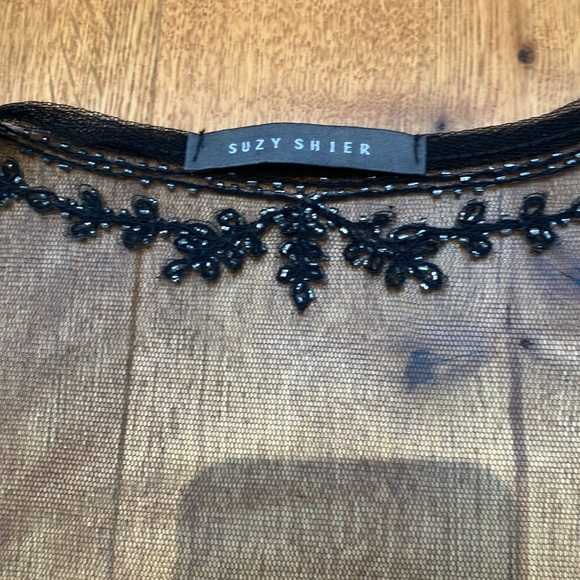 Black and gold mesh beat it and sequenced tank top. Size medium. - Picture 3 of 4